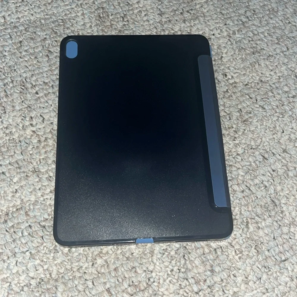 iPad case - Picture 1 of 3